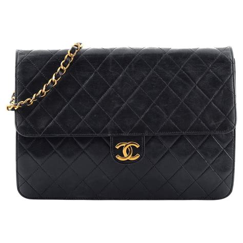 chanel pochette preis|Chanel vintage clutch with chain.